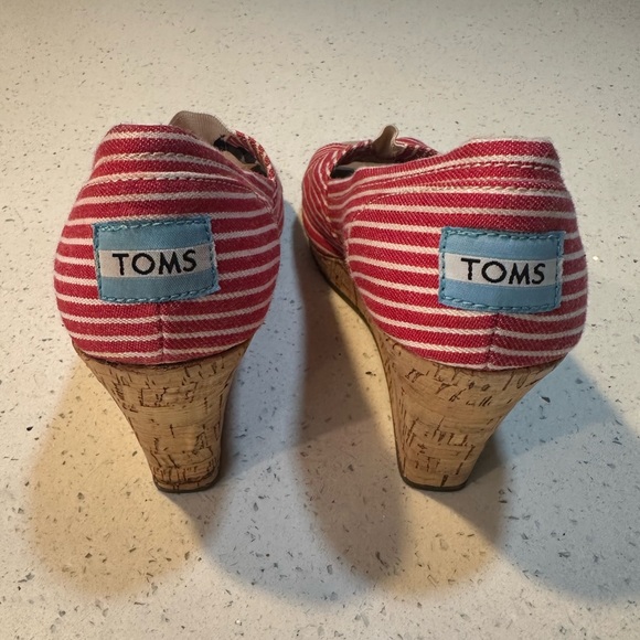 TOMS striped cork wedges - size 6 - Picture 2 of 12